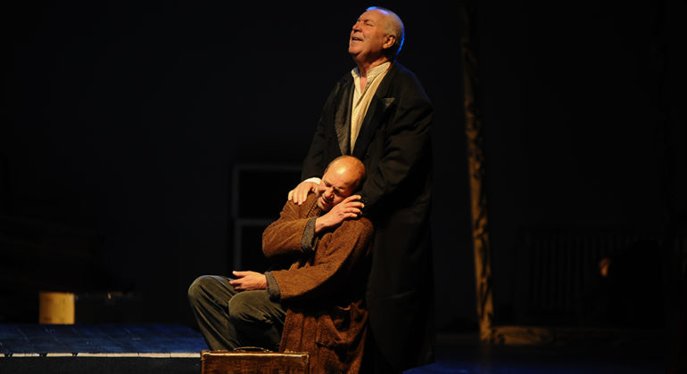 noaptea-bufonilor-deschidere